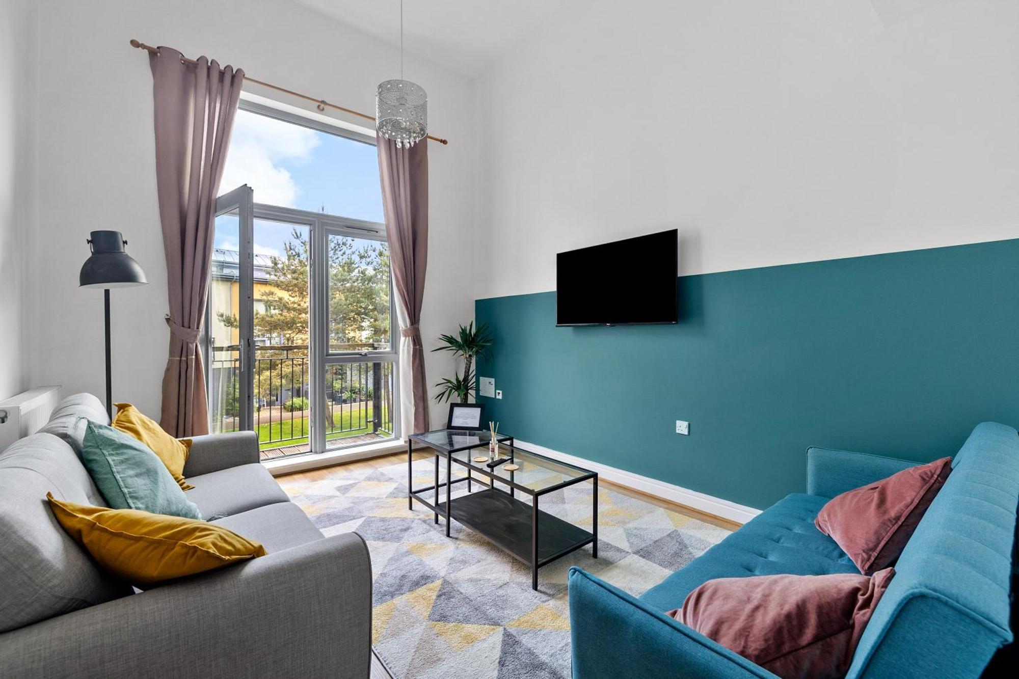 Spacious House By Quay - Sleeps 7 - Free Parking Plymouth Buitenkant foto