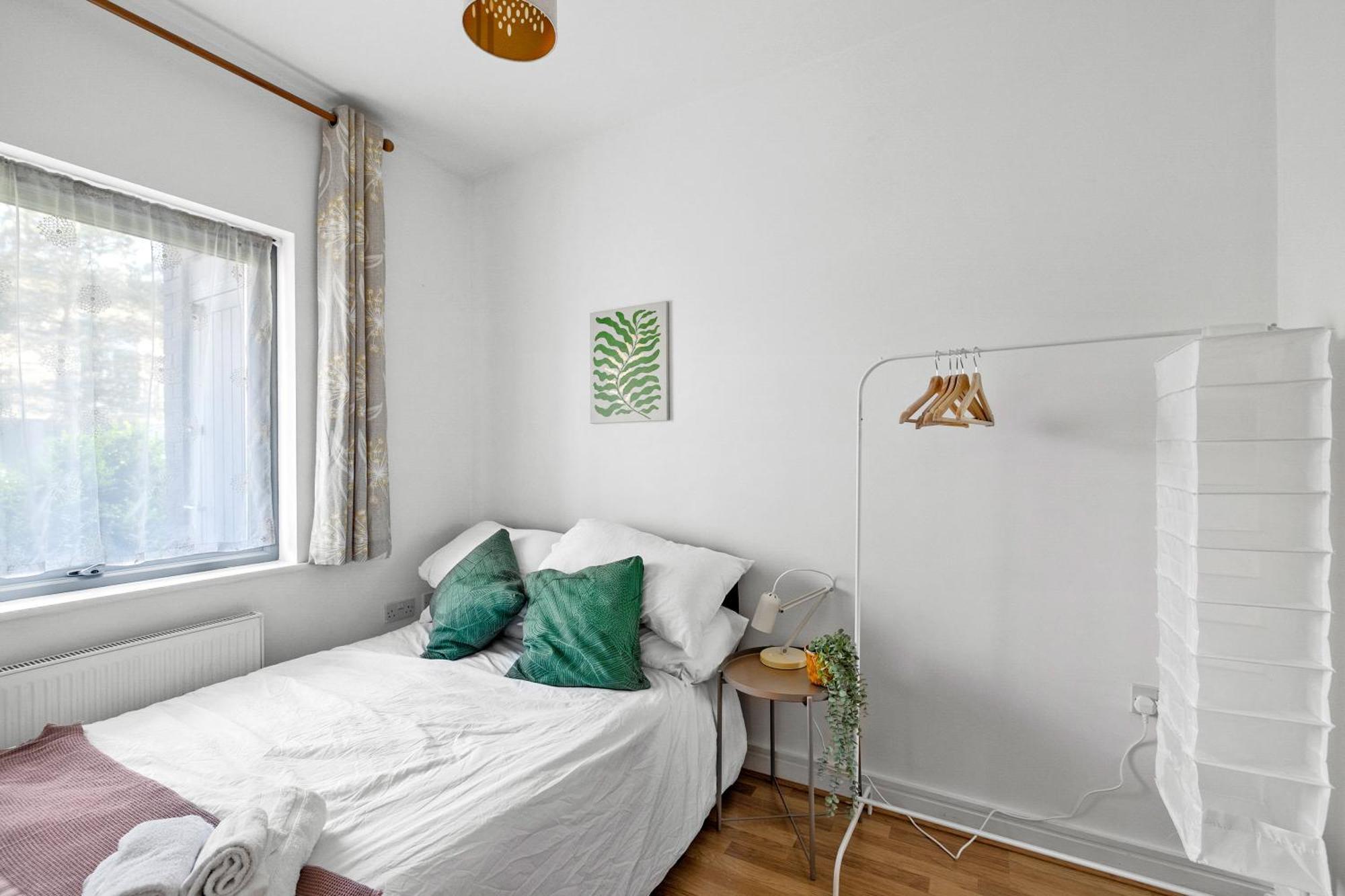 Spacious House By Quay - Sleeps 7 - Free Parking Plymouth Buitenkant foto