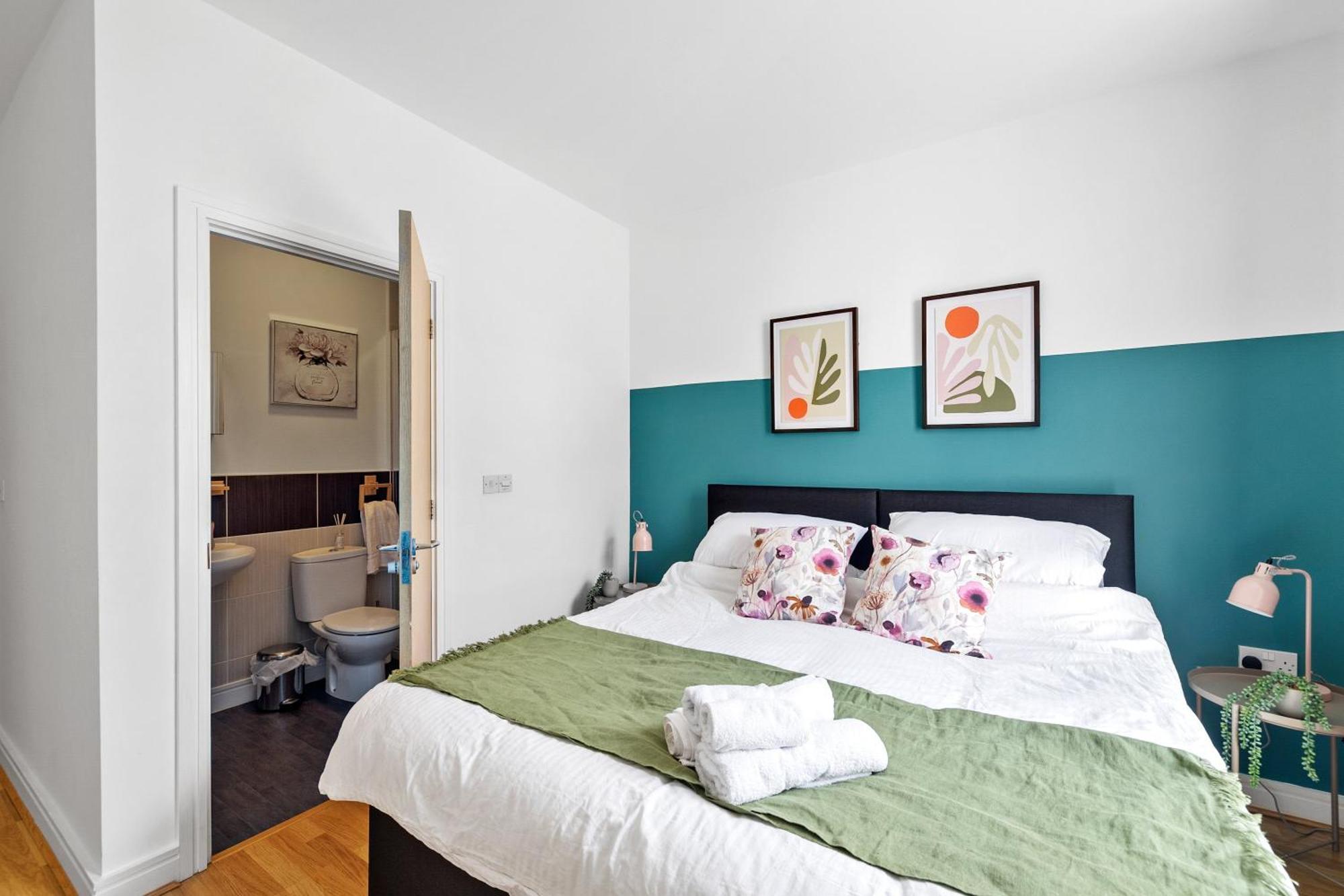 Spacious House By Quay - Sleeps 7 - Free Parking Plymouth Buitenkant foto