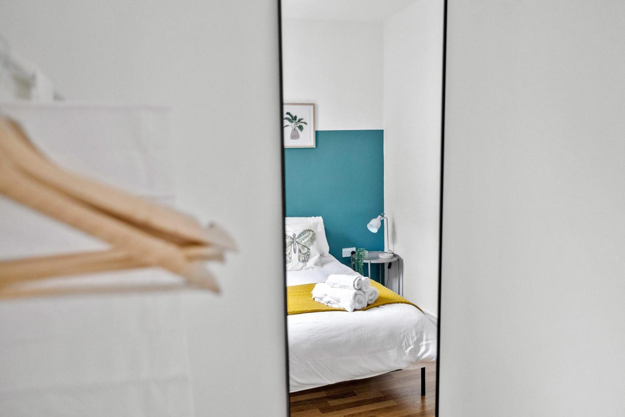 Spacious House By Quay - Sleeps 7 - Free Parking Plymouth Buitenkant foto