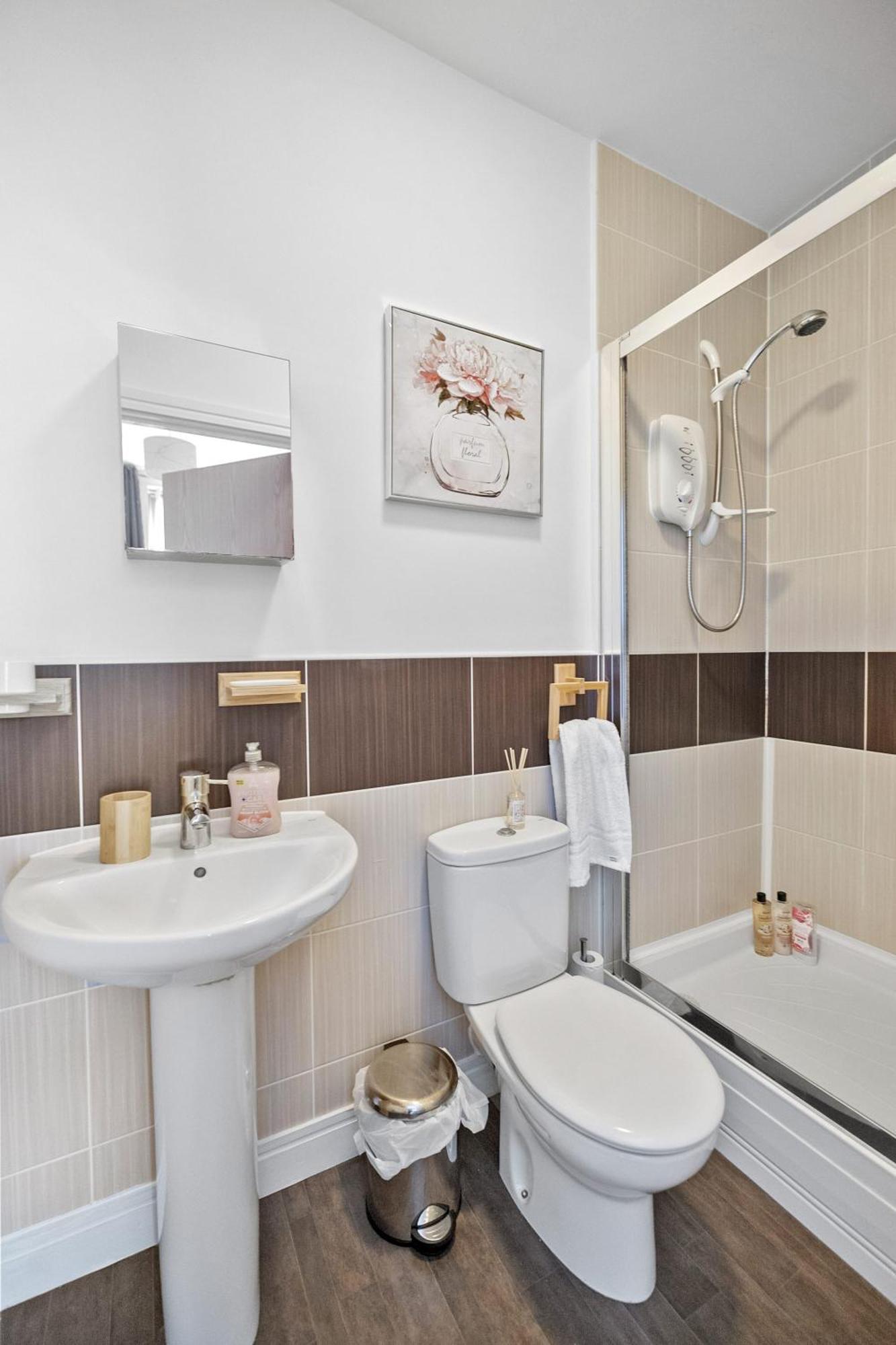 Spacious House By Quay - Sleeps 7 - Free Parking Plymouth Buitenkant foto